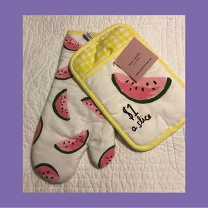 Kate Spade Oven Mitts